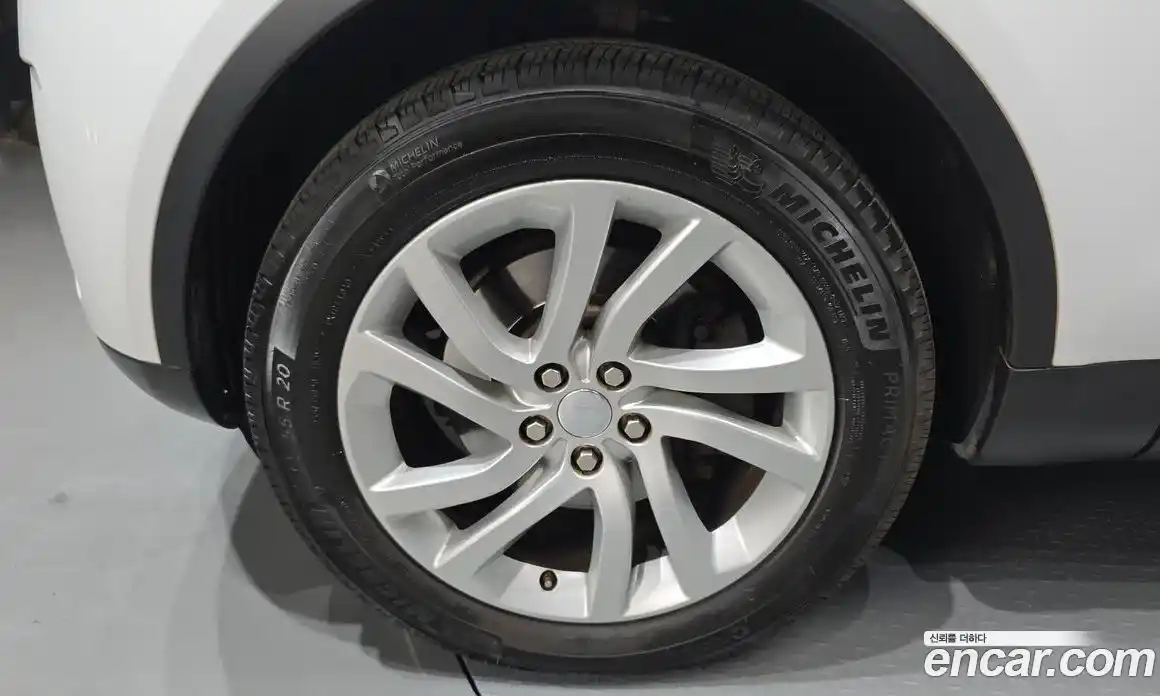 Land Rover Discovery 2017 3.0 Автомат в Москве № 316253, фото 9