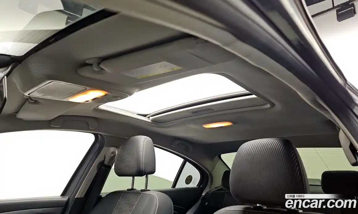 Renault SM3 2016 1.6 Автомат в Москве № 328348, фото 11