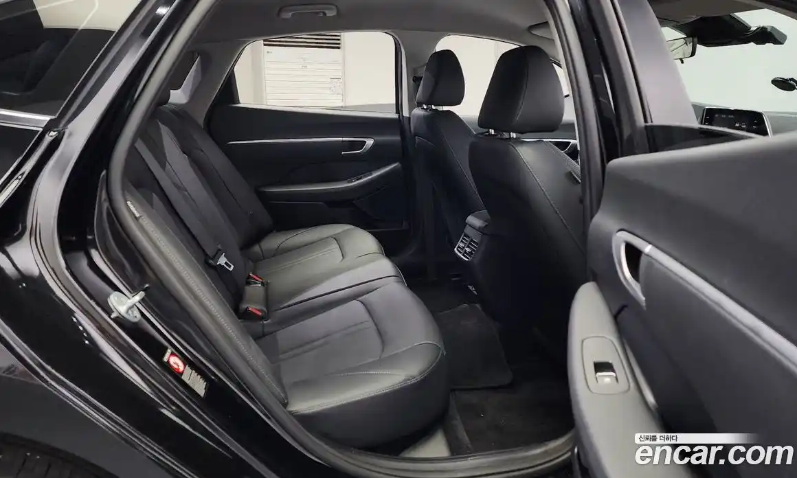 Hyundai Sonata 2020 2.0 Автомат в Москве № 330420, фото 3