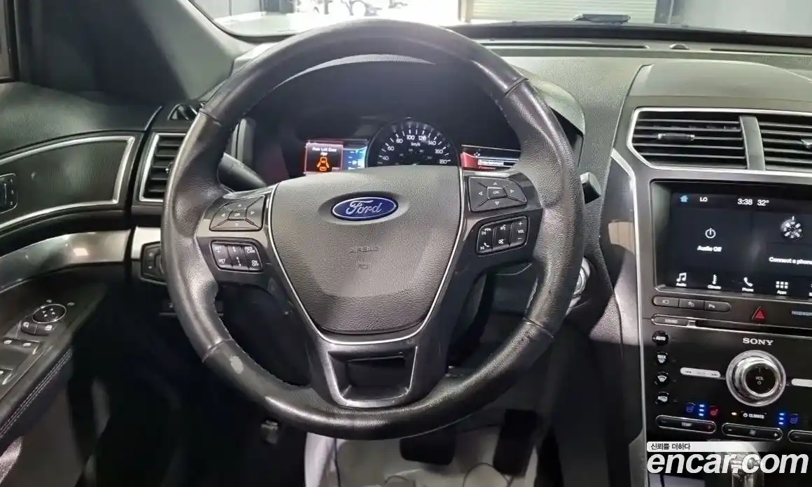 Ford Explorer 2017 2.3 Автомат в Москве № 335328, фото 16