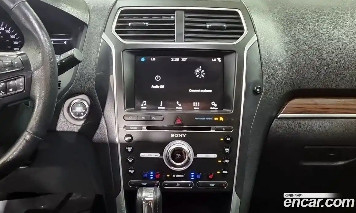 Ford Explorer 2017 2.3 Автомат в Москве № 335328, фото 18