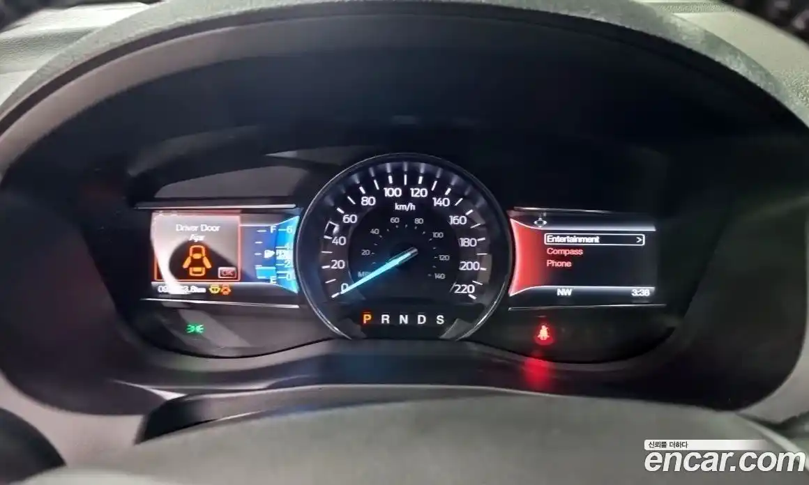 Ford Explorer 2017 2.3 Автомат в Москве № 335328, фото 8