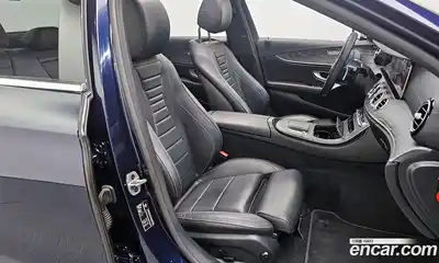 Mercedes-Benz E-Class 2021 2.0 Автомат в Москве № 342798, миниатюра 2