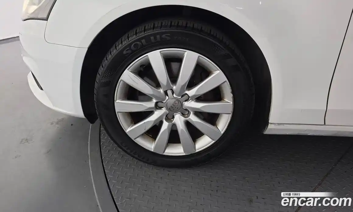 Audi A4 2009 2.0 Автомат в Москве № 343736, фото 8