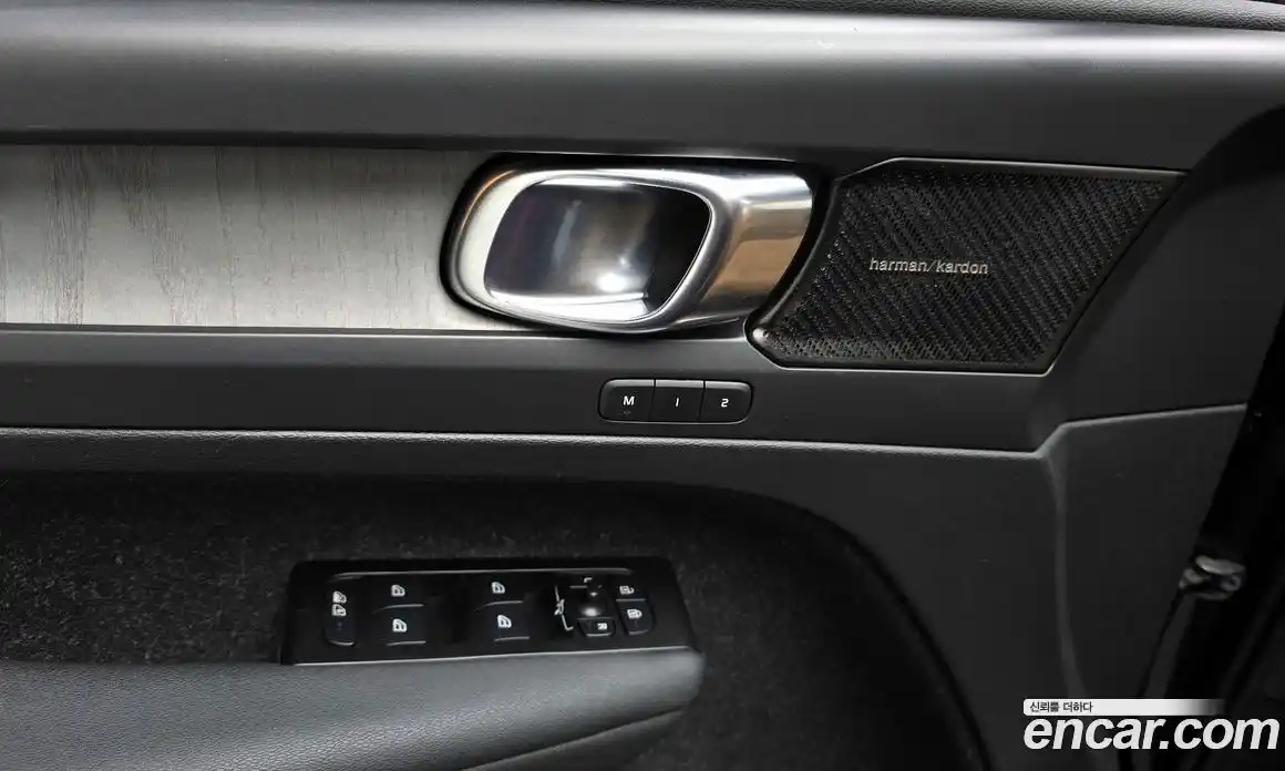 Volvo XC40 2022 2.0 Автомат в Москве № 344086, фото 18