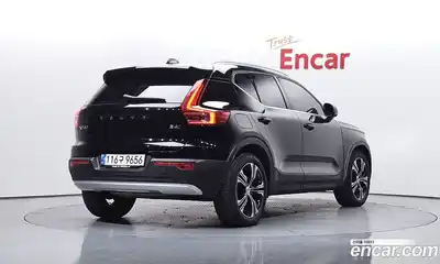 Volvo XC40 2022 2.0 Автомат в Москве № 344086, миниатюра 2