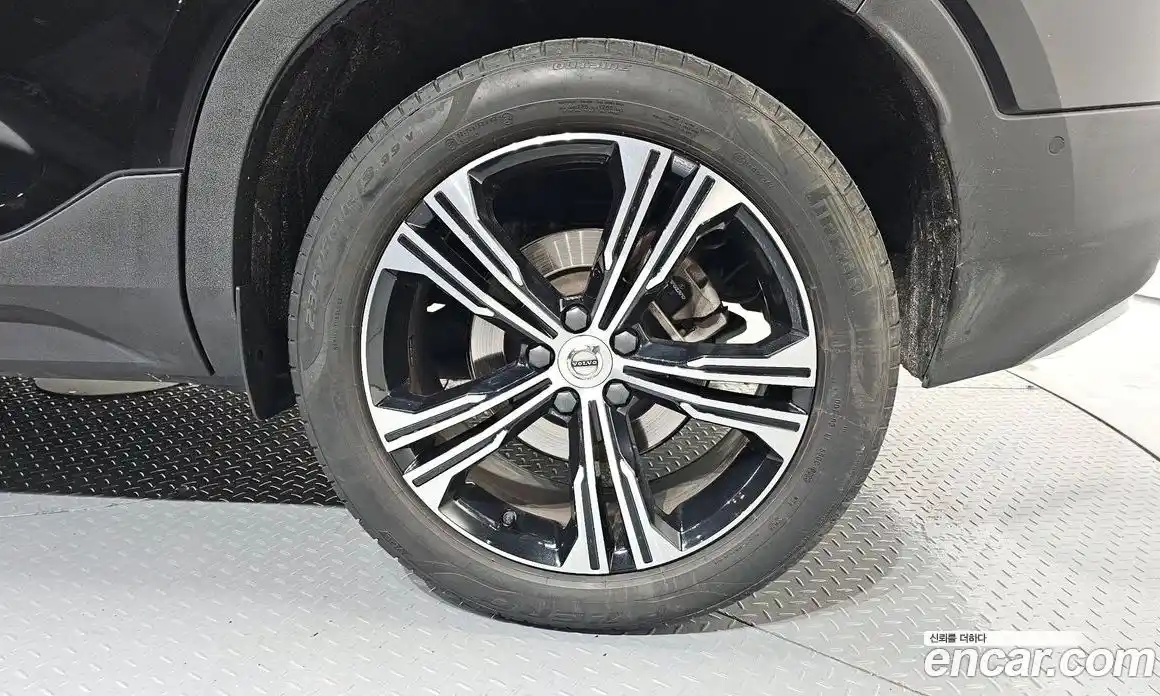 Volvo XC40 2022 2.0 Автомат в Москве № 344086, фото 5