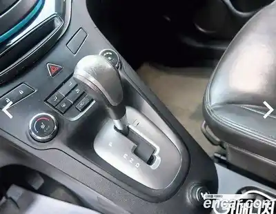 Chevrolet Orlando 2012 2.0 Автомат в Москве № 355288, миниатюра 10