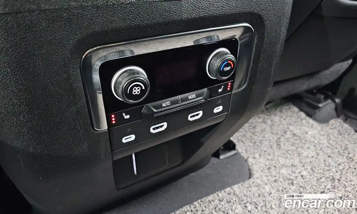 Chevrolet Tahoe 2023 6.2 Автомат в Москве № 37386, фото 13