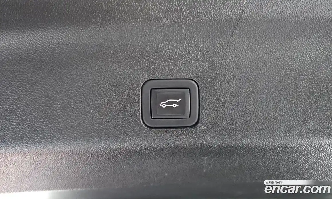 Chevrolet Tahoe 2023 6.2 Автомат в Москве № 37386, фото 18