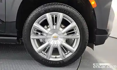 Chevrolet Tahoe 2023 6.2 Автомат в Москве № 37386, миниатюра 2
