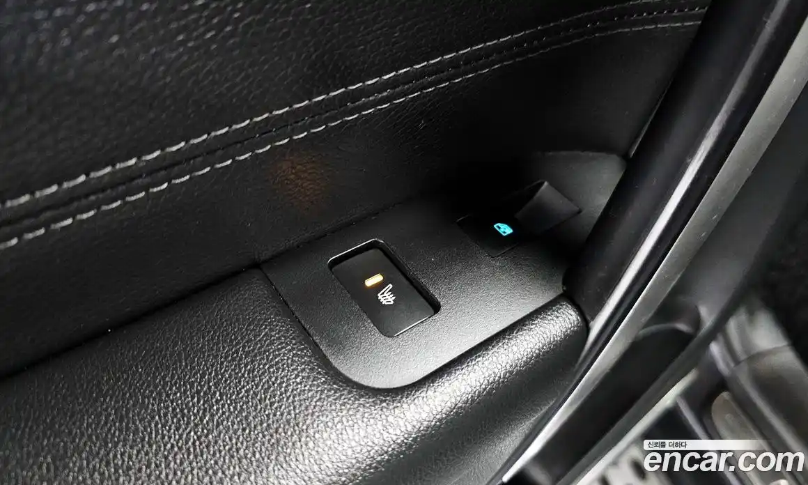 Chevrolet Captiva 2014 2.0 Автомат в Москве № 37477, фото 17