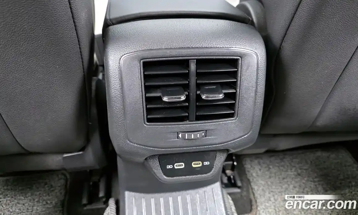 Volkswagen T-Roc 2021 2.0 Автомат в Москве № 382976, фото 19