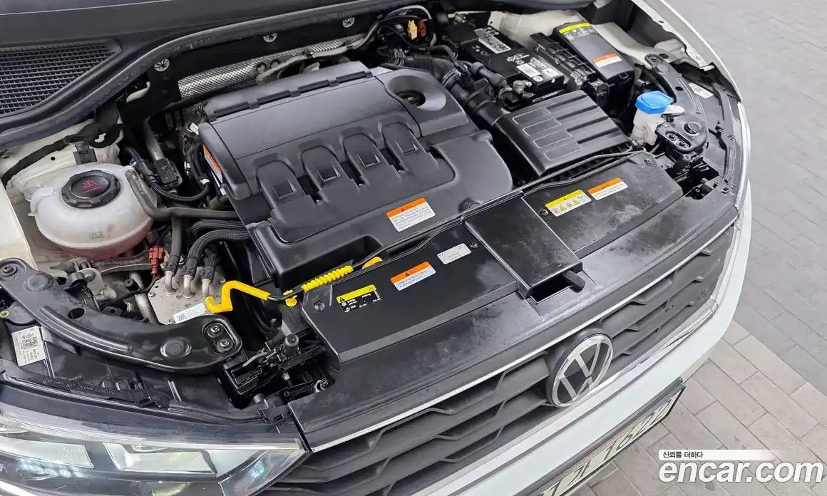 Volkswagen T-Roc 2021 2.0 Автомат в Москве № 382976, фото 6