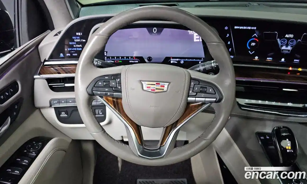 Cadillac Escalade 2023 6.2 Автомат в Москве № 387042, фото 13