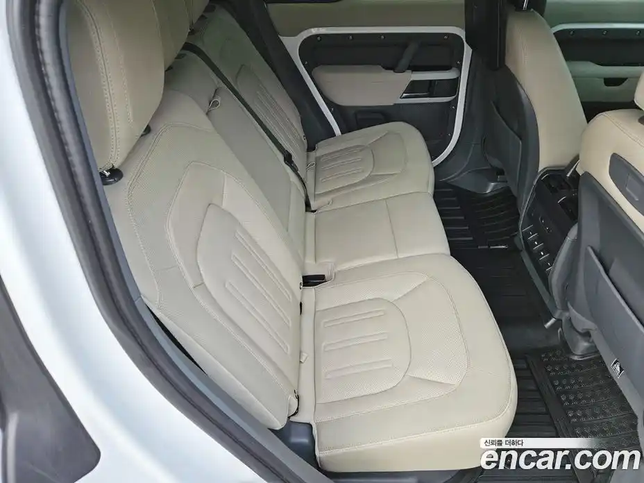 Land Rover Defender 2020 2.0 Автомат в Москве № 416367, фото 15