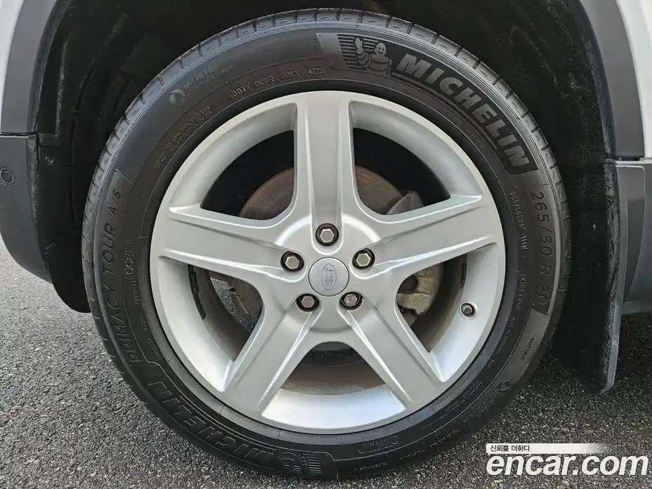 Land Rover Defender 2020 2.0 Автомат в Москве № 416367, фото 18