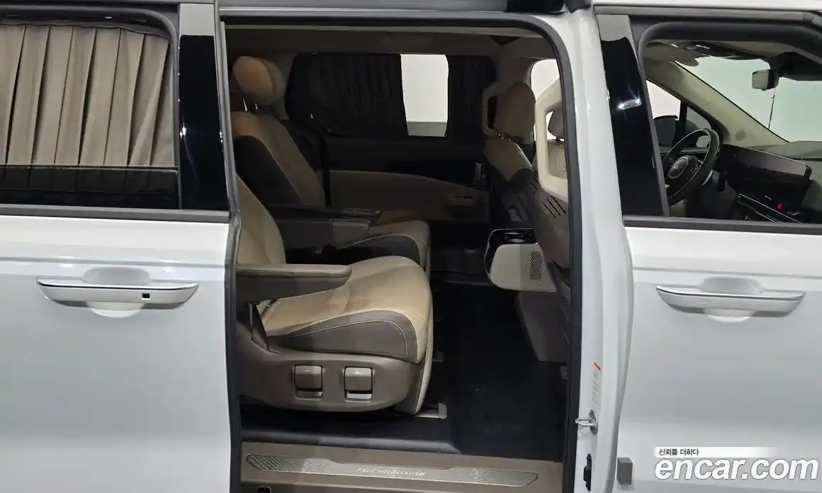 Kia Canival 2024 3.5 Автомат в Москве № 51204, фото 7