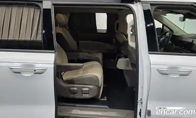 Kia Canival 2024 3.5 Автомат в Москве № 51204, миниатюра 7