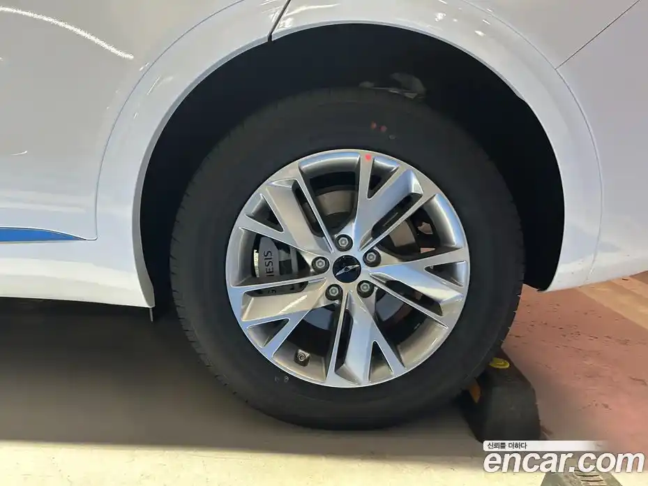 Genesis GV70 2025 2.5 Автомат в Москве № 57064, фото 16