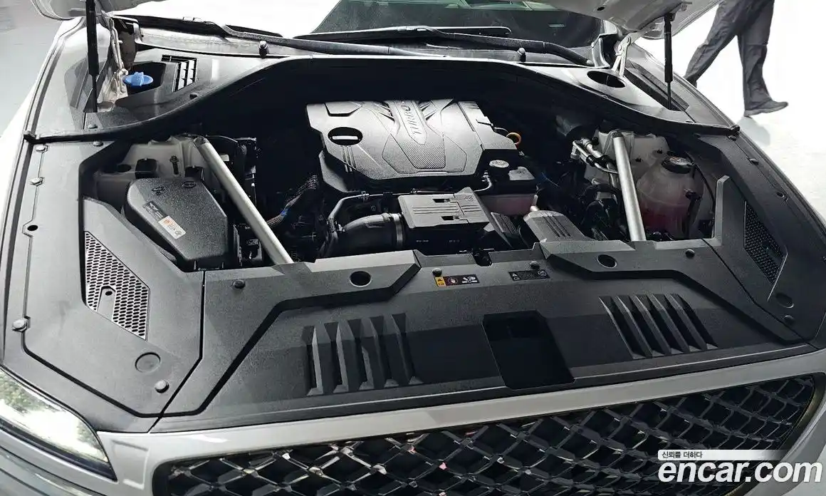 Genesis GV70 2023 2.5 Автомат в Москве № 57894, фото 6