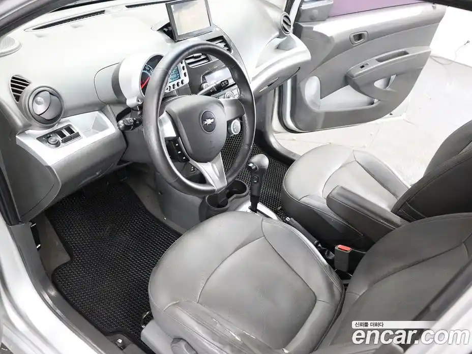 Chevrolet Spark 2013 1.0 Автомат в Москве № 95696, фото 17