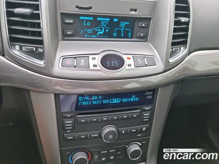 Chevrolet Captiva 2011 2.2 Автомат в Москве № 95886, фото 13