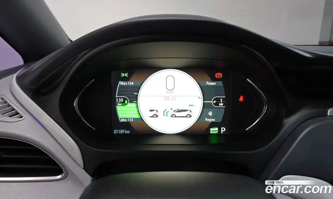 Chevrolet Bolt EV 2018 0.2 Автомат в Москве № 103931, фото 8