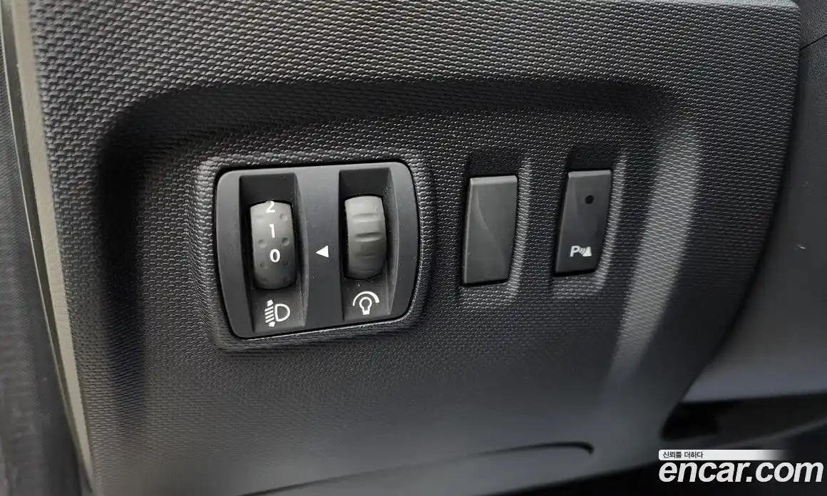 Renault QM3 2015 1.5 Автомат в Москве № 107055, фото 1