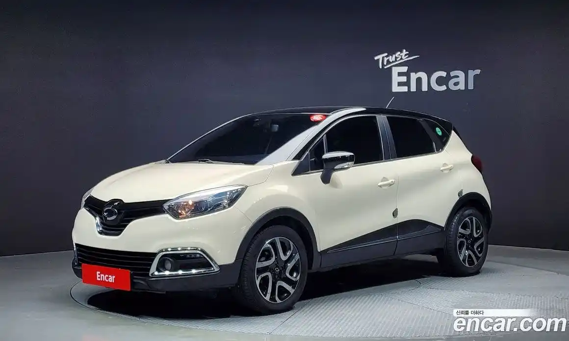 Renault QM3 2015 1.5 Автомат в Москве № 107055, фото 17