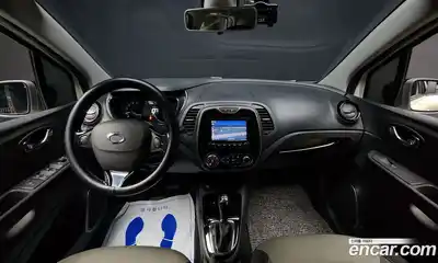 Renault QM3 2015 1.5 Автомат в Москве № 107055, миниатюра 2