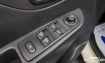 Renault QM3 2015 1.5 Автомат в Москве № 107055, миниатюра 9