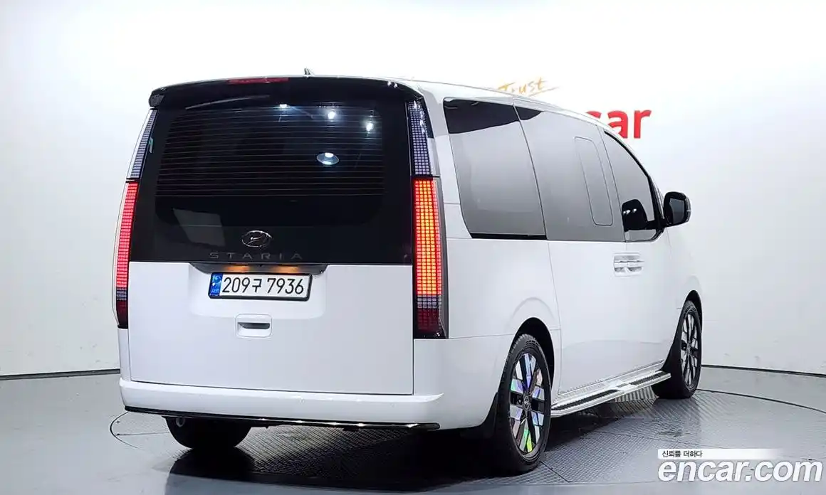 Hyundai Staria 2023 2.2 Автомат в Москве № 108027, фото 5