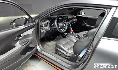 Hyundai Veloster, 2020