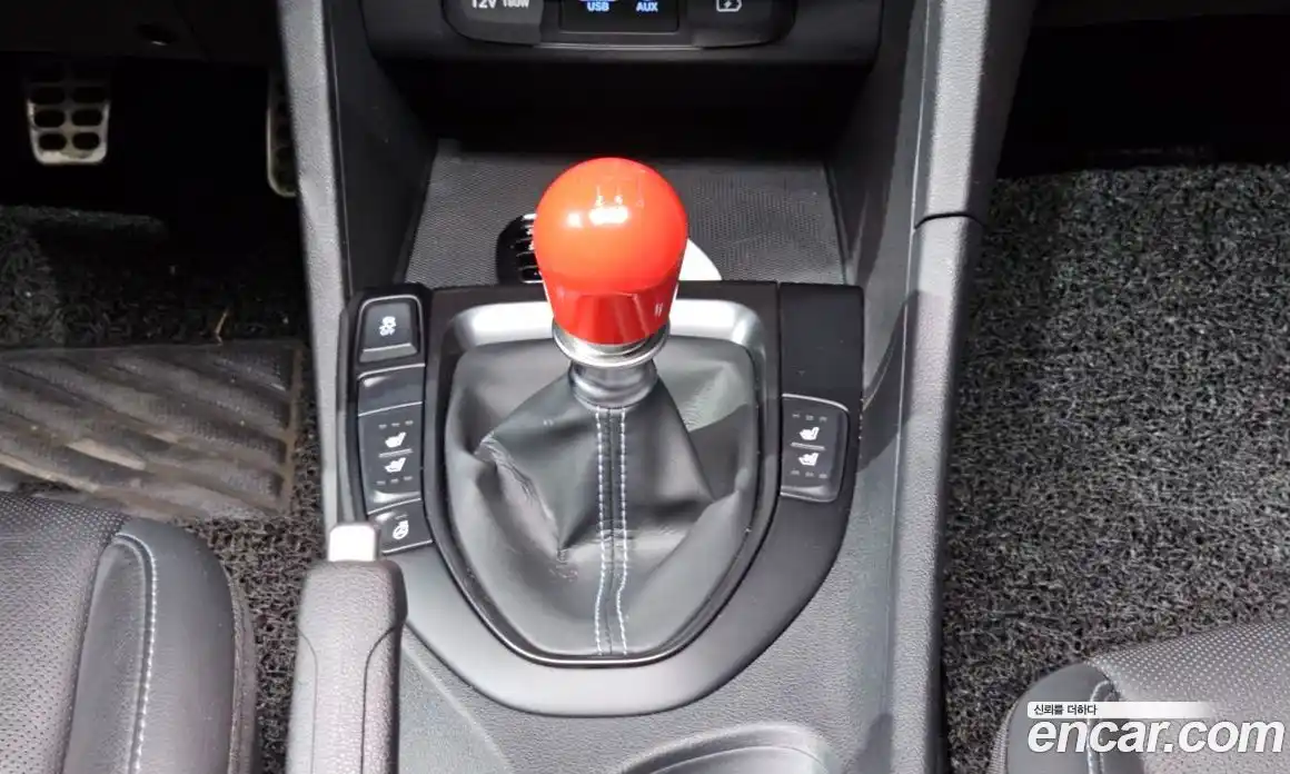 Hyundai Veloster 2020 2.0 Механическая в Москве № 108188, фото 15