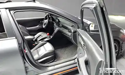 Hyundai Veloster 2020 2.0 Механическая в Москве № 108188, миниатюра 5