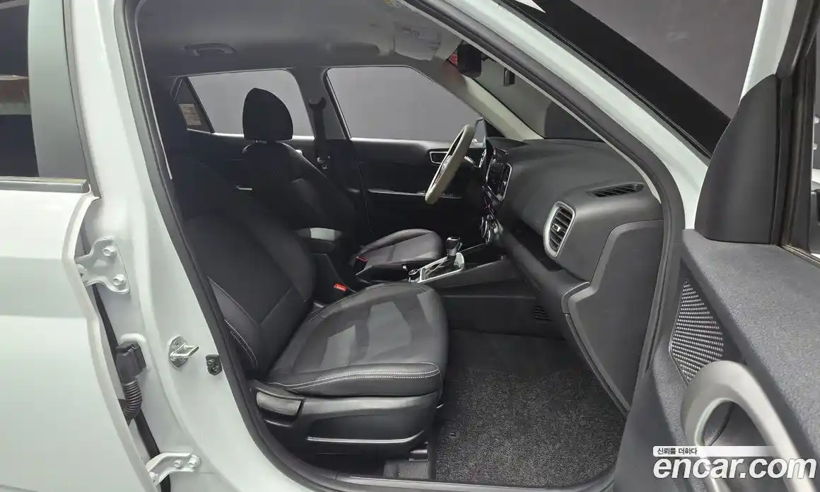 Hyundai Venue 2022 1.6 Автомат в Москве № 112049, фото 11