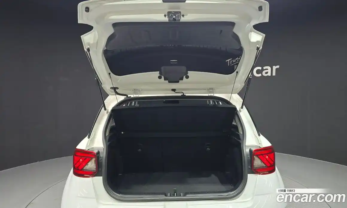 Hyundai Venue 2022 1.6 Автомат в Москве № 112049, фото 20