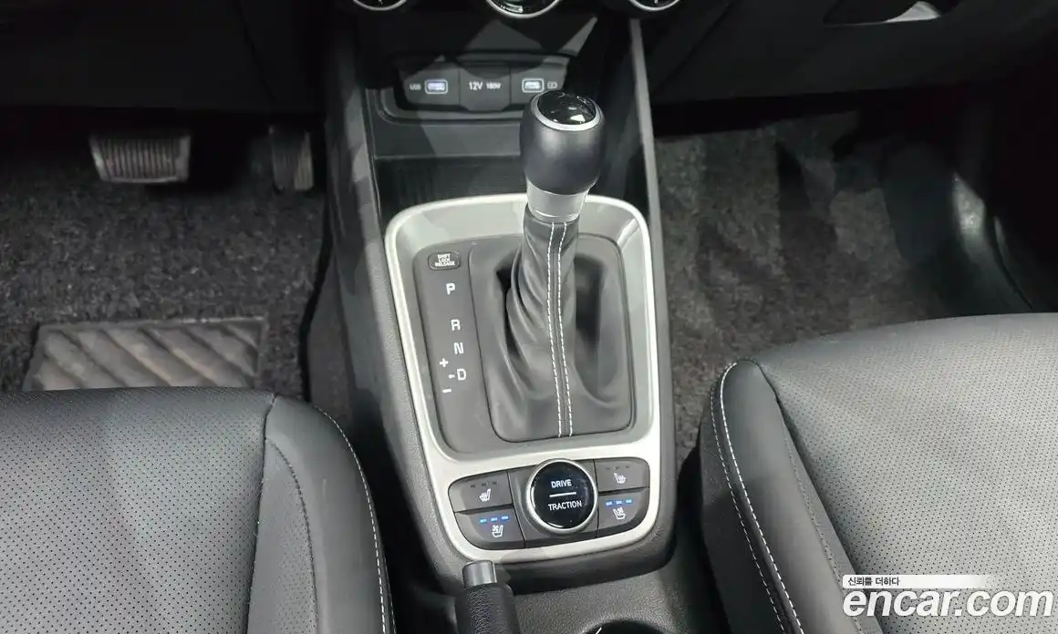 Hyundai Venue 2022 1.6 Автомат в Москве № 112049, фото 9