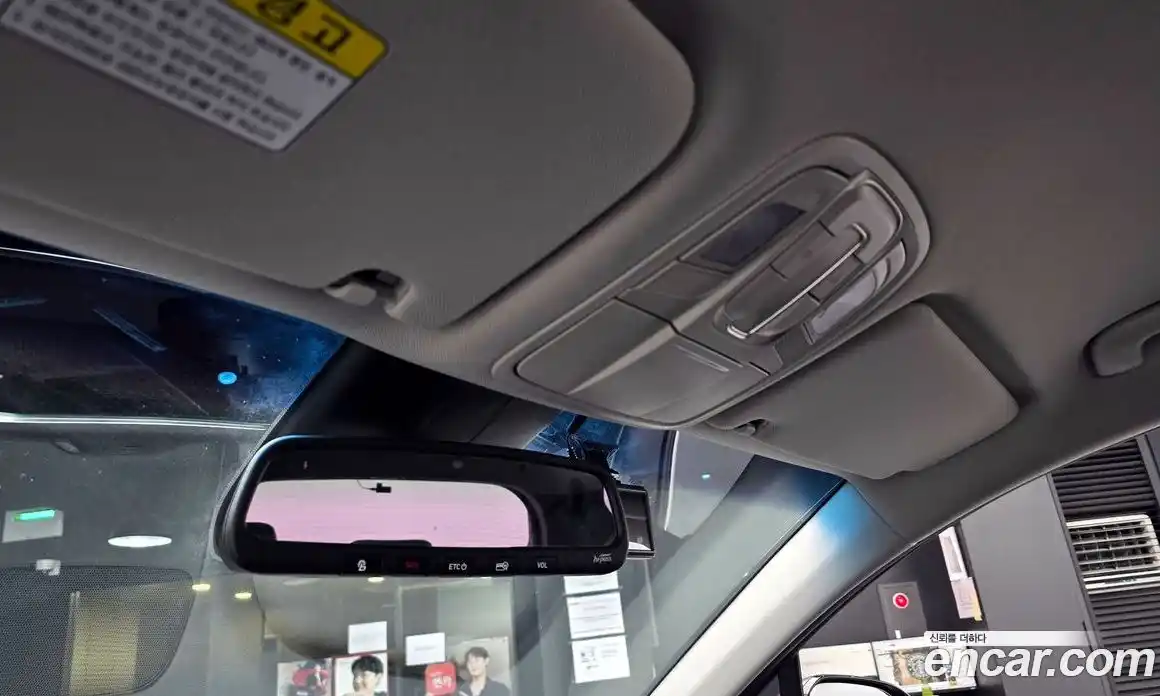 Hyundai Santa Fe 2019 2.0 Автомат в Москве № 112590, фото 3