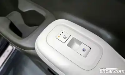 Hyundai Santa Fe 2024 1.6 Автомат в Москве № 112699, миниатюра 9