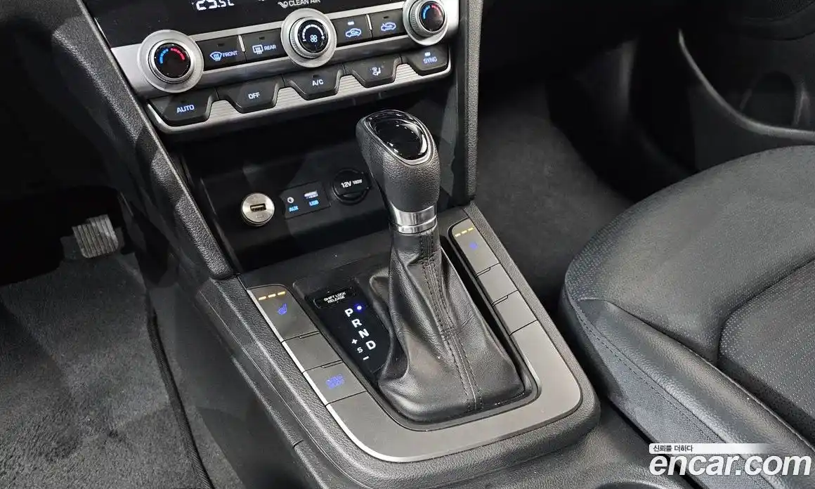 Hyundai Avante 2020 1.6 Автомат в Москве № 112932, фото 17