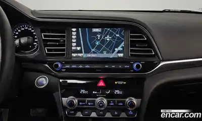 Hyundai Avante 2020 1.6 Автомат в Москве № 112932, миниатюра 3