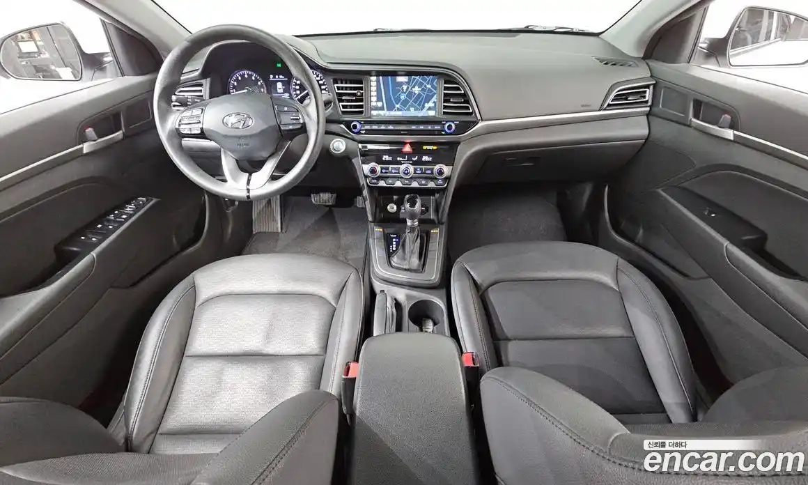 Hyundai Avante 2020 1.6 Автомат в Москве № 112932, фото 6