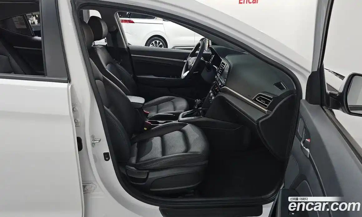 Hyundai Avante 2020 1.6 Автомат в Москве № 112932, фото 10