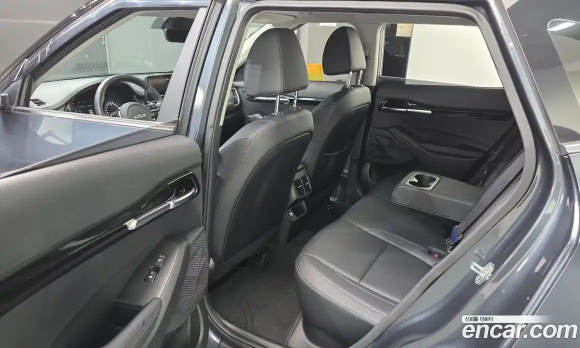 Kia Seltos 2023 1.6 Автомат в Москве № 114161, фото 11