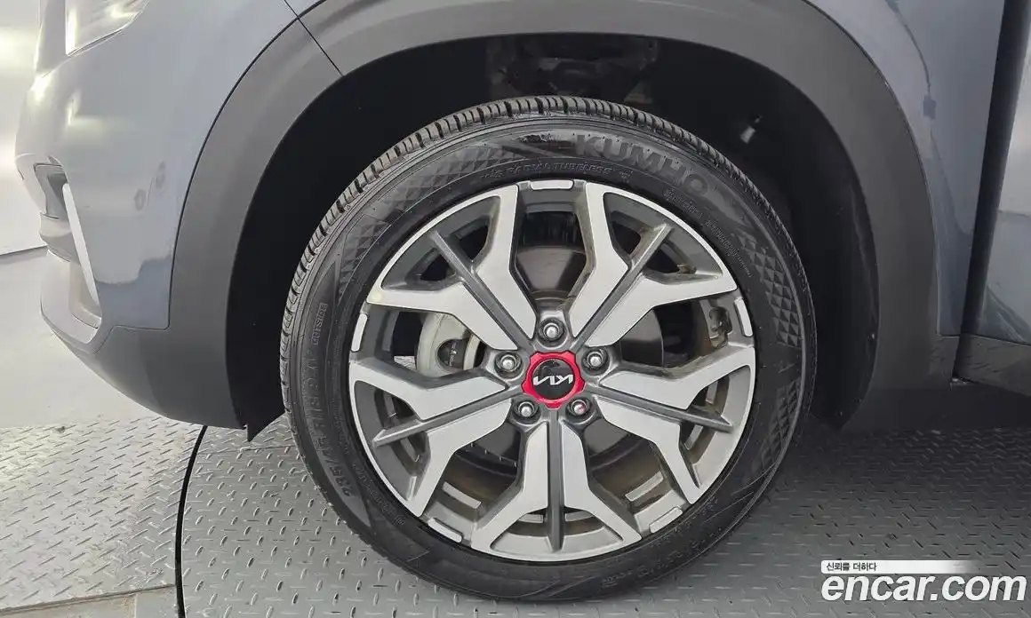 Kia Seltos 2023 1.6 Автомат в Москве № 114161, фото 5