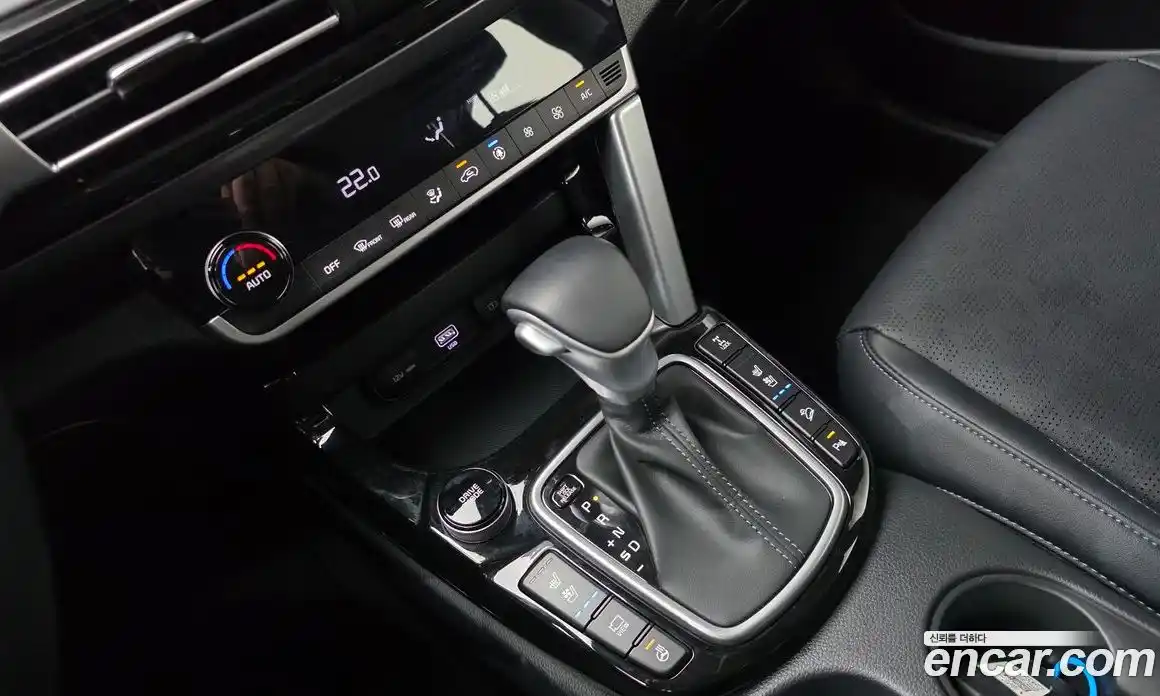 Kia Seltos 2023 1.6 Автомат в Москве № 114161, фото 9