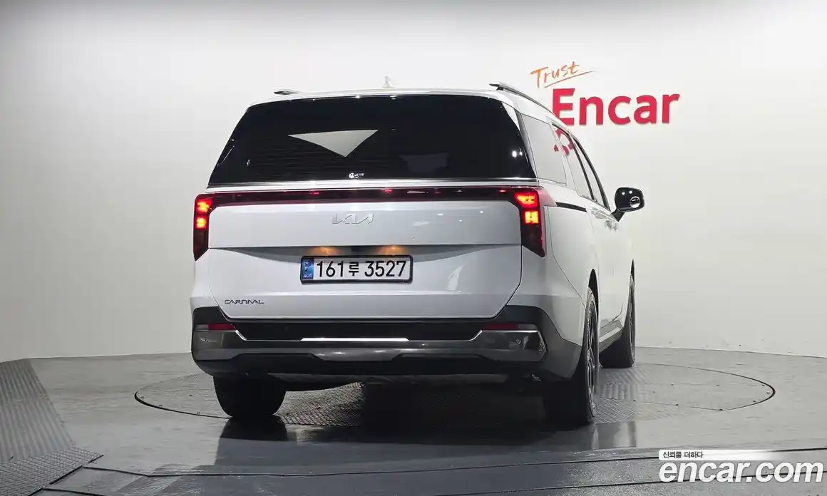 Kia Canival 2025 2.2 Автомат в Москве № 122892, фото 3