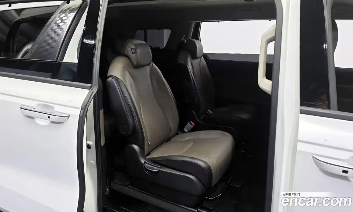 Kia Canival 2025 2.2 Автомат в Москве № 122892, фото 8